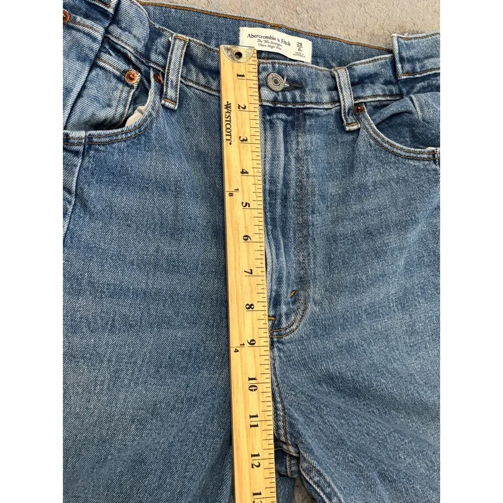 Abercrombie & Fitch Jeans Womens 28/6 90s Ultra High Rise Light Wash Blue Denim